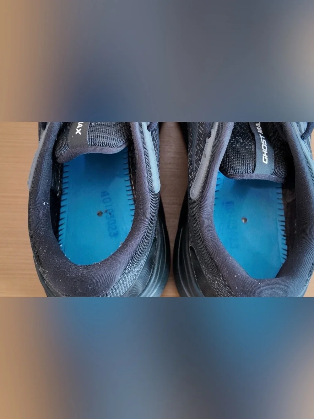 Brooks Ghost Max Unisex Cushioned Running Shoe Black 10 Seattle DNA loft V2